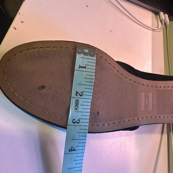 Toms Kelli Black Suede Tassel Flats - Picture 12 of 14